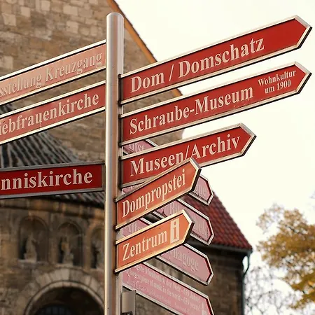 阿布斯霍夫旅馆 3*